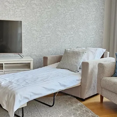 Center, Brand New + Free Parking Apartment *