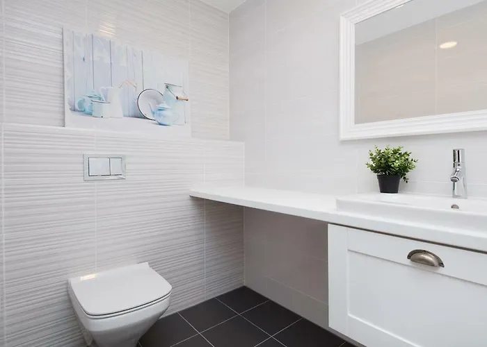 Apartment Center, Brand New + Free Parking *